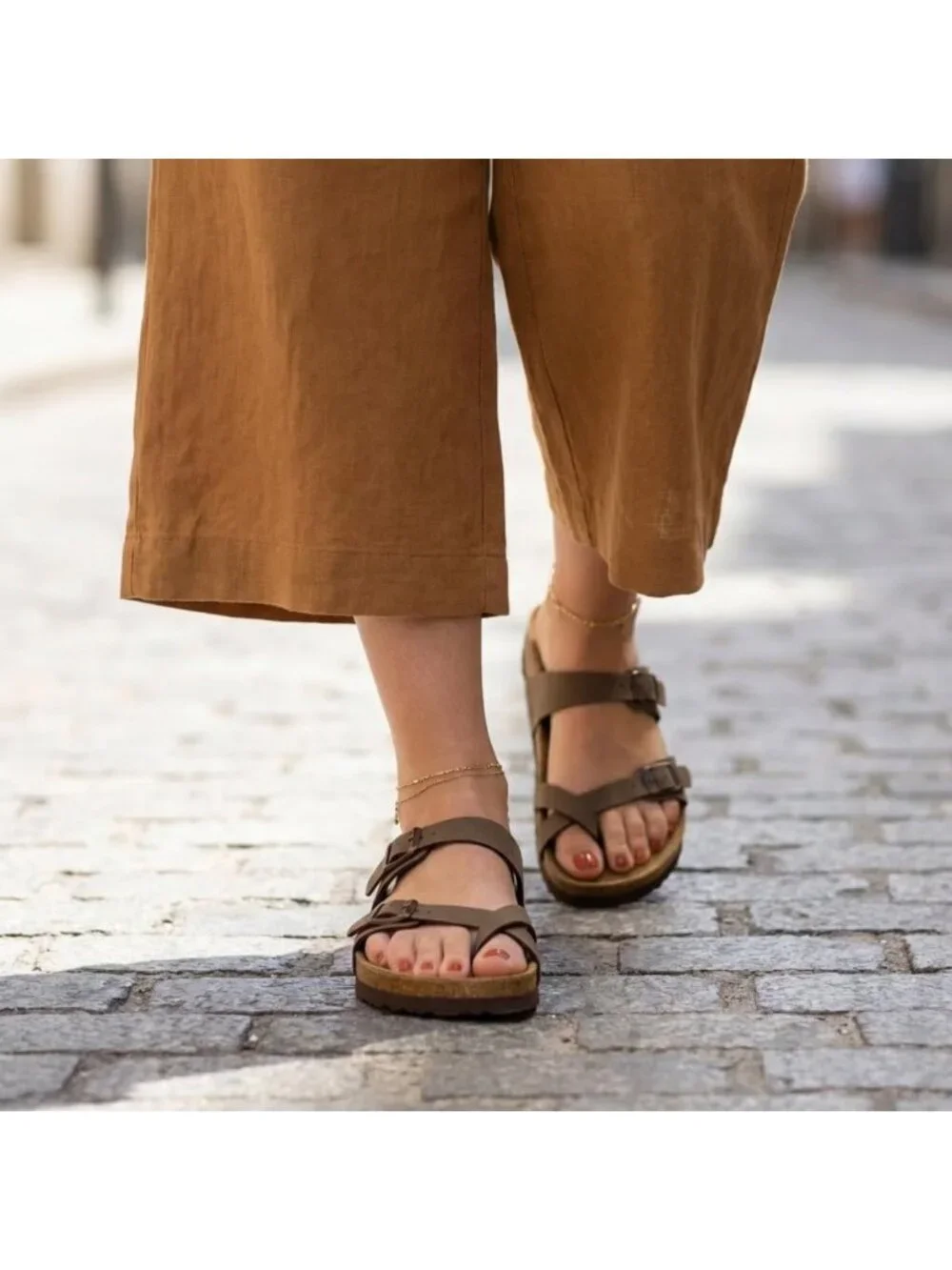 Comfortable Women's Cork Footbed Sandals with Crossover Straps - Stylish
